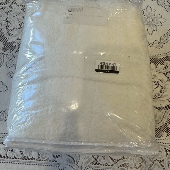 NIP ~ Pottery Barn Cozy Ribbed  Soft White Bathrobe Size Large - Picture 5 of 5